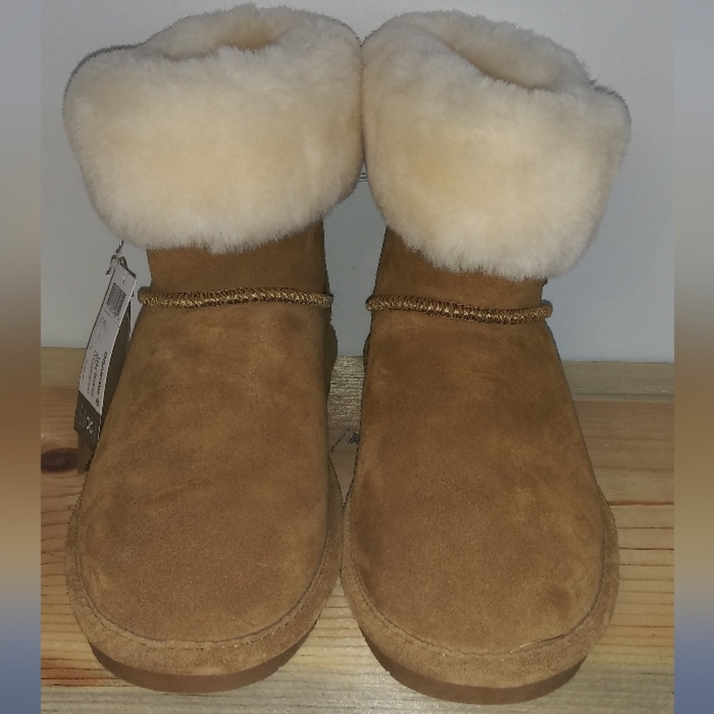 NWT Bearpaw Abby Hickory Boots-various sizes